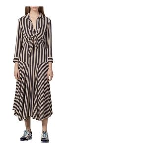 Sandro vilna dress with tie up on the front